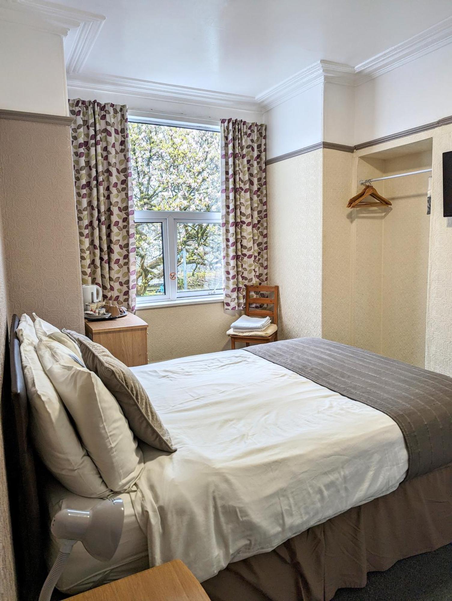 פלימות' The George Guest House מראה חיצוני תמונה
